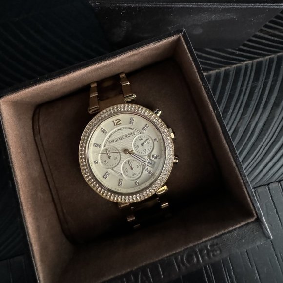 Michael Kors Parker Gold-Tone Tortoise Acetate Watch - Picture 5 of 5